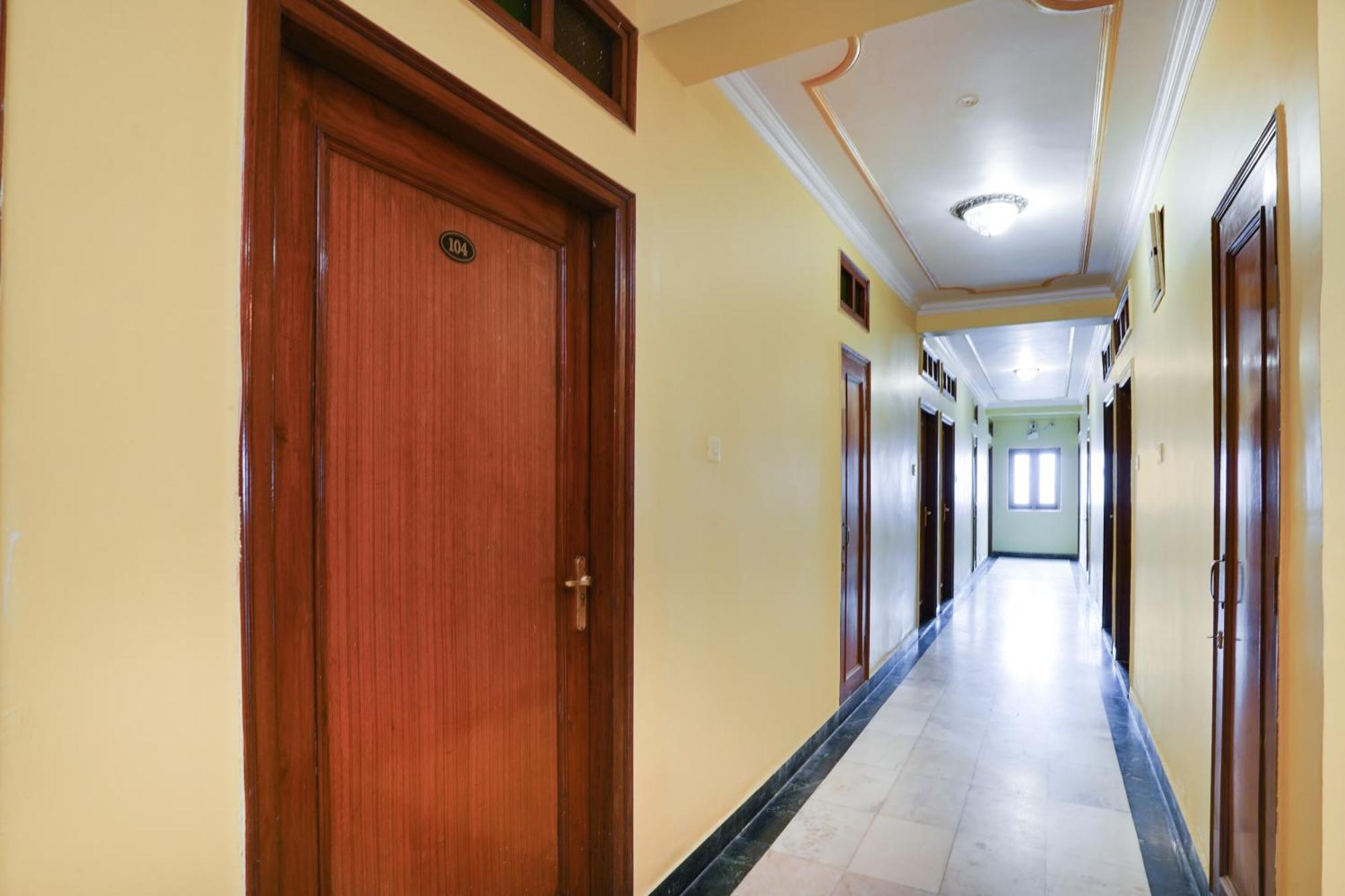 Collection O Vijay Niwas Hotel Kukas Exterior photo